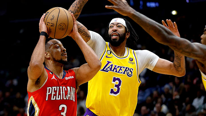 Los Angeles Lakers podrían unir a CJ McCollum con Anthony Davis en esta misma zafra