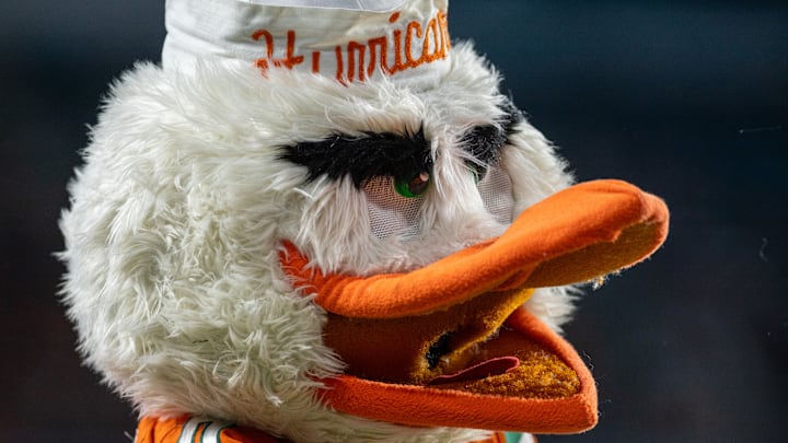 Louisville v Miami Louisville v Miami
