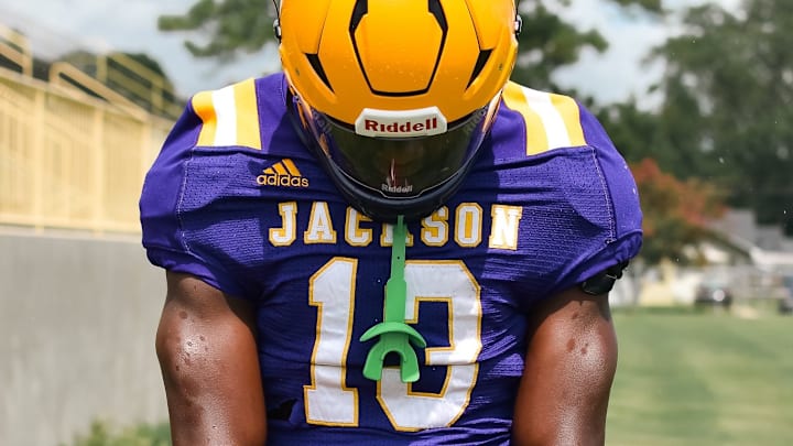 2026 running back Ezavier Crowell