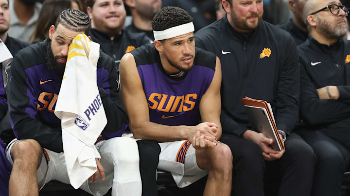 San Antonio Spurs v Phoenix Suns