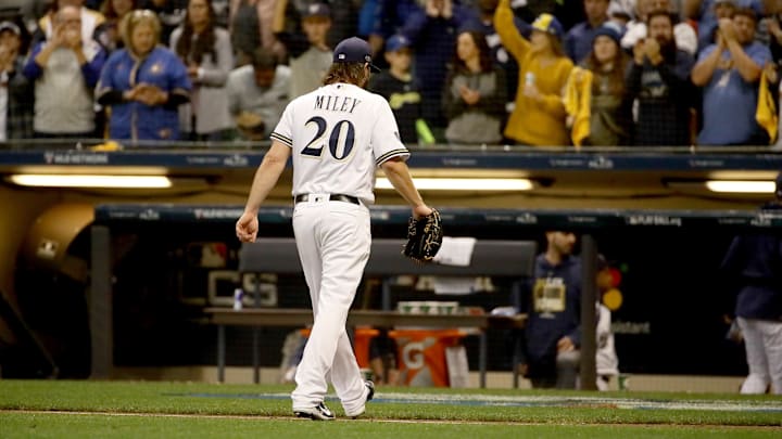 League Championship Series - Los Angeles Dodgers v Milwaukee Brewers - Game Six