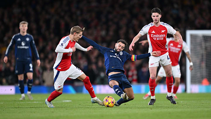 Arsenal take on Man Utd Arsenal take on Man Utd