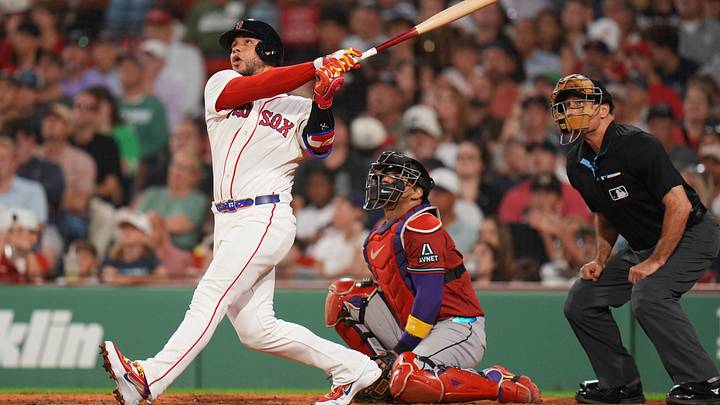 Aug 17, 2026; Boston, Massachusetts, USA; Boston Red Sox first baseman Willson Contreras (40) hits a home run against the Arizona Diamondbacks in the fifth inning at Fenway Park. Mandatory Credit: David Butler II-Imagn Images Aug 17, 2026; Boston, Massachusetts, USA; Boston Red Sox first baseman Willson Contreras (40) hits a home run against the Arizona Diamondbacks in the fifth inning at Fenway Park. Mandatory Credit: David Butler II-Imagn Images