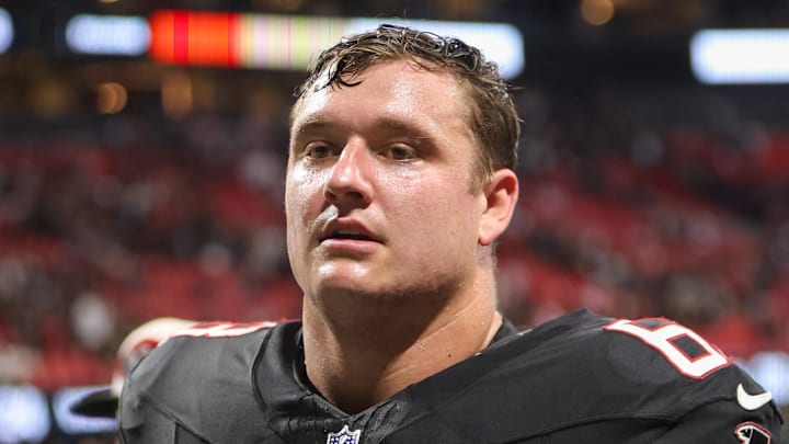 Sep 29, 2024; Atlanta, Georgia, USA; Atlanta Falcons guard Chris Lindstrom (63) walks off the field after a game against the New Orleans Saints at Mercedes-Benz Stadium. Mandatory Credit: Brett Davis-Imagn Images
