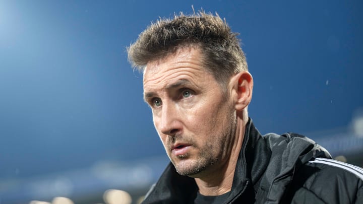 Miroslav Klose muss vor dem Spiel gegen Berlin tüfteln