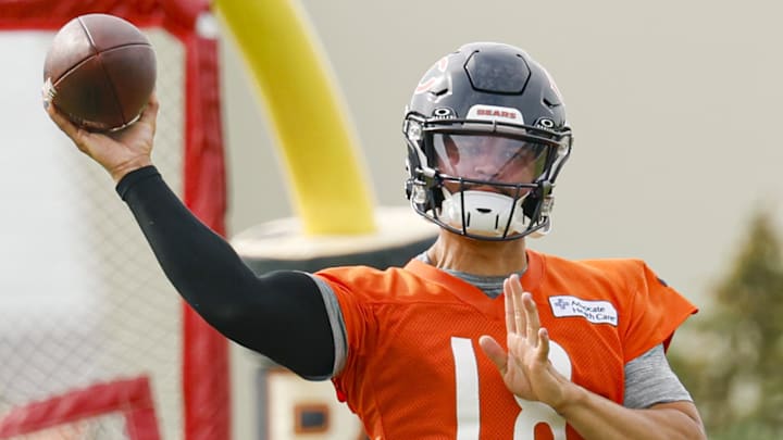Bears quarterback Caleb Williams is adjusting to Ben Johnson's offense.