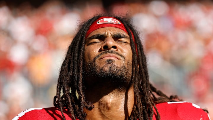Fred Warner of the San Francisco 49ers pregame