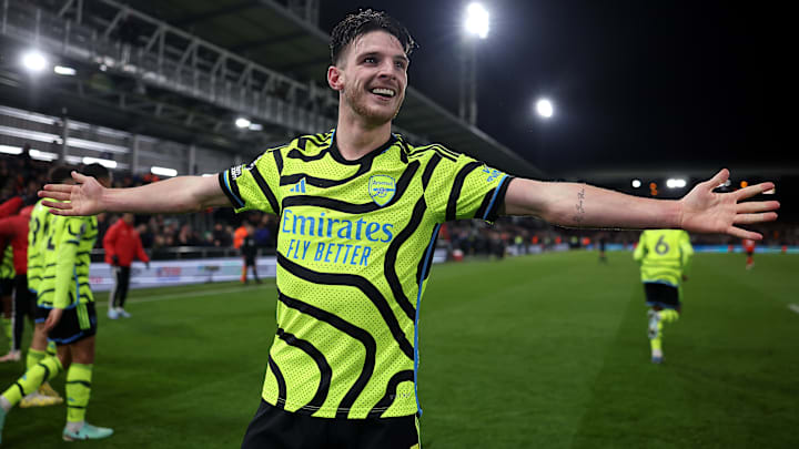 Luton Town v Arsenal FC - Premier League
