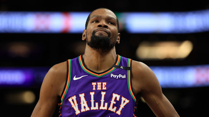 Mar 14, 2025; Phoenix, Arizona, USA; Phoenix Suns forward Kevin Durant (35) reacts against the Sacramento Kings at Footprint Center. Mandatory Credit: Mark J. Rebilas-Imagn Images Mar 14, 2025; Phoenix, Arizona, USA; Phoenix Suns forward Kevin Durant (35) reacts against the Sacramento Kings at Footprint Center. Mandatory Credit: Mark J. Rebilas-Imagn Images