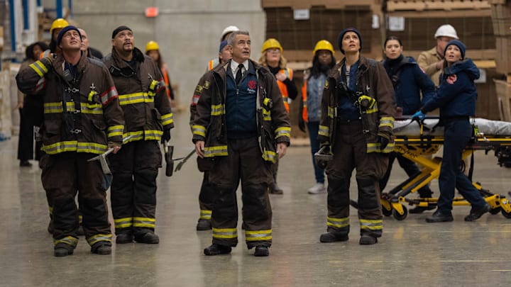 CHICAGO FIRE -- "In The Rubble" Episode 13016 -- Pictured: (l-r) Taylor Kinney as Kelly Severide, Joe Miñoso as Joe Cruz, Dermot Mulroney as Chief Dom, Miranda Rae Mayo as Stella Kidd, Jocelyn Hudon as Lizzy Novak -- (Photo by: Peter Gordon/NBC)