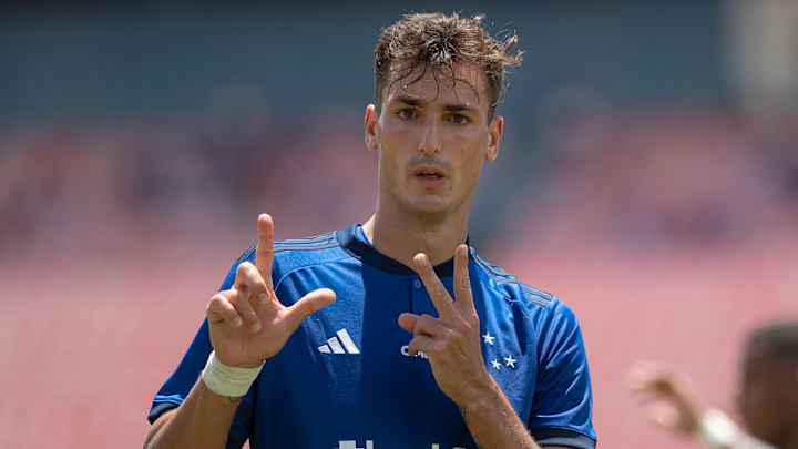 Juan Dinnenno já marcou quatro gols em oito jogos desde que chegou ao Cruzeiro