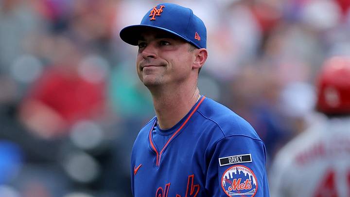 Jun 11, 2026; New York City, New York, USA; New York Mets pitcher Brooks Raley (25) walks off the field after the top of the seventh inning against the St. Louis Cardinals at Citi Field. Mandatory Credit: Brad Penner-Imagn Images
