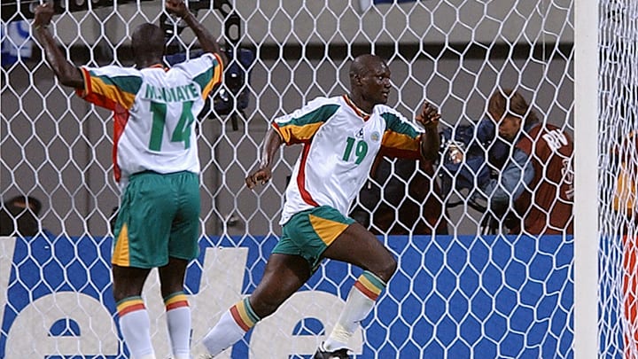 Papa Bouba Diop a marqué le premier but de l'histoire du Sénégal en Coupe du Monde. 