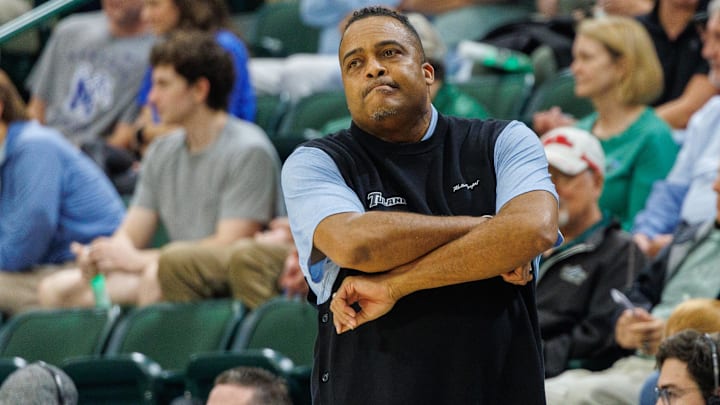 Jan 30, 2025; New Orleans, Louisiana, USA; Tulane Green Wave head coach Ron Hunter reacts to a play against the Memphis Tigers during the first half at Avron B. Fogelman Arena in Devlin Fieldhouse. Jan 30, 2025; New Orleans, Louisiana, USA; Tulane Green Wave head coach Ron Hunter reacts to a play against the Memphis Tigers during the first half at Avron B. Fogelman Arena in Devlin Fieldhouse.