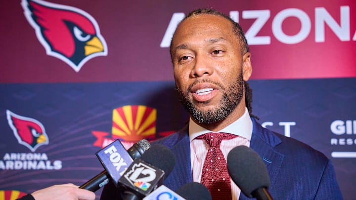Nov 1, 2022; Phoenix, AZ, USA; Former Arizona Cardinals wide receiver Larry Fitzgerald talks to the media on the red carpet for the Arizona Sports Hall of Fame induction ceremony at Chateau Luxe.

Nfl Arizona Sports Hall Of Fame Induction Ceremony