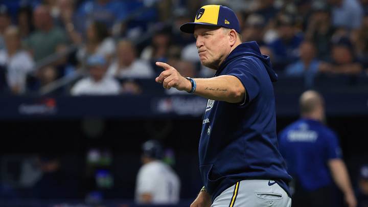 Oct 27, 2026; St. Petersburg, Florida, USA;  Milwaukee Brewers manager Pat Murphy (00) gestures as he walks out to the mound during the eighth inning against the Tampa Bay Rays in game four of the 2026 World Series at Tropicana Field.  Mandatory Credit: Kim Klement Neitzel-Imagn Images