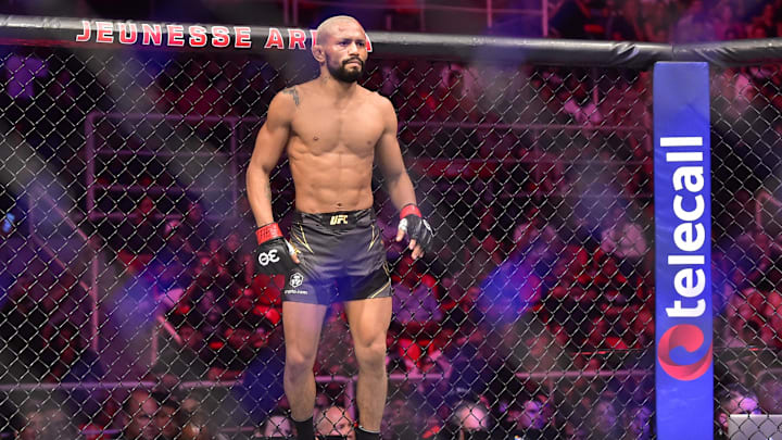 Jan 21, 2023; Rio de Janeiro, Brazil; Deiveson Figueiredo (red gloves) before the fight against