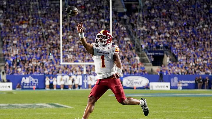 Oct 9, 2026; Provo, Utah, USA; Iowa State Cyclones quarterback Jaylen Raynor (1) throws the ball during the second half against the BYU Cougars at LaVell Edwards Stadium. Mandatory Credit: Aaron Baker-Imagn Images Oct 9, 2026; Provo, Utah, USA; Iowa State Cyclones quarterback Jaylen Raynor (1) throws the ball during the second half against the BYU Cougars at LaVell Edwards Stadium. Mandatory Credit: Aaron Baker-Imagn Images
