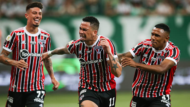 Apesar dos bons resultados recentes, situação de Tricolor e Furacão não é das melhores no Campeonato Brasileiro