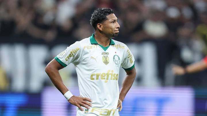 Rony tem futuro incerto na Academia de Futebol