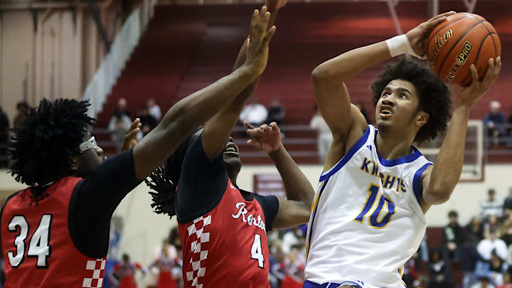 Bremerton’s Jalen Davis.