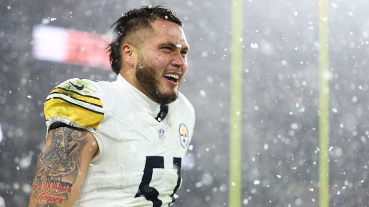 Pittsburgh Steelers v Cleveland Browns
