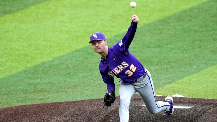 LSU's Kade Anderson (32) throws a pitch during the college baseball game between the University of Oklahoma Sooners and the LSU Tigers at L. Dale Mitchell Park in Norman, Okla., Thursday, April, 3, 2025.