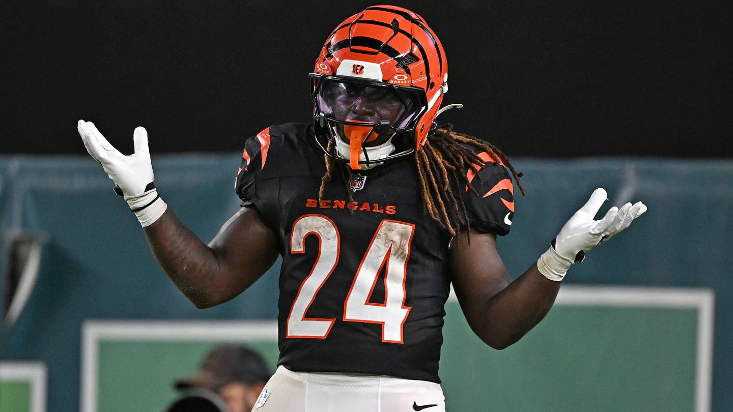 Death by Depth - Bengals Bury Eagles Late as Unsung Players Make Strong Final Case