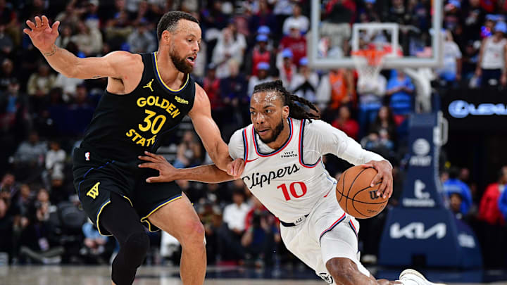 Los Angeles Clippers guard Darius Garland moves to the basket.