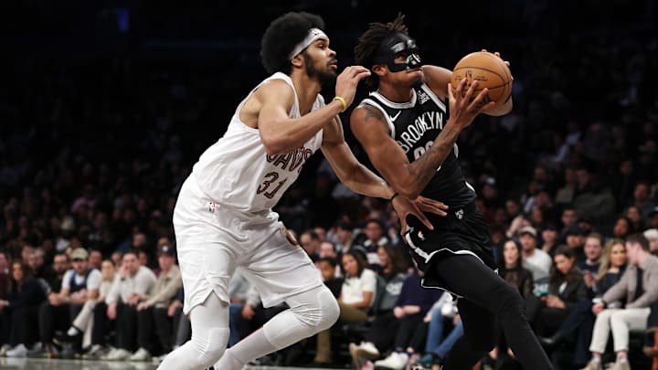 Los Angeles Lakers tienen en el radar tanto a Jarrett Allen como a Nic Claxton