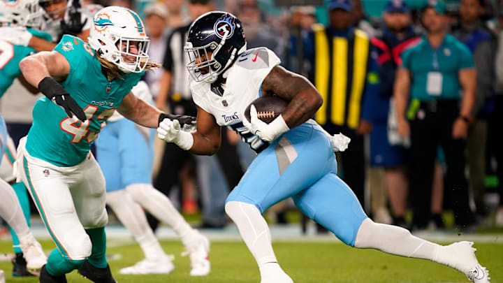 Treylon Burks averaged 13.8 yards per catch in 2023