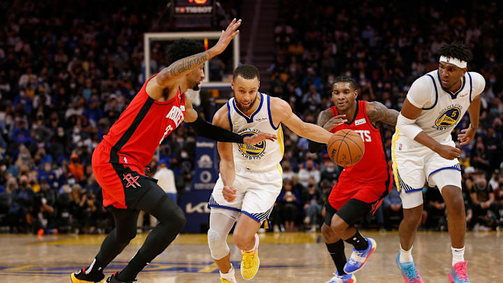Los Golden State Warriors dominan la serie regular ante Houston Rockets