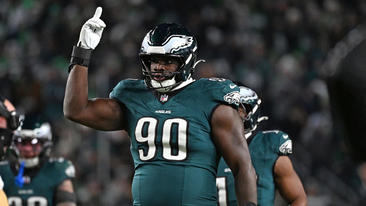 Former Georgia Bulldog Receives NFL Record Setting Contract Extension