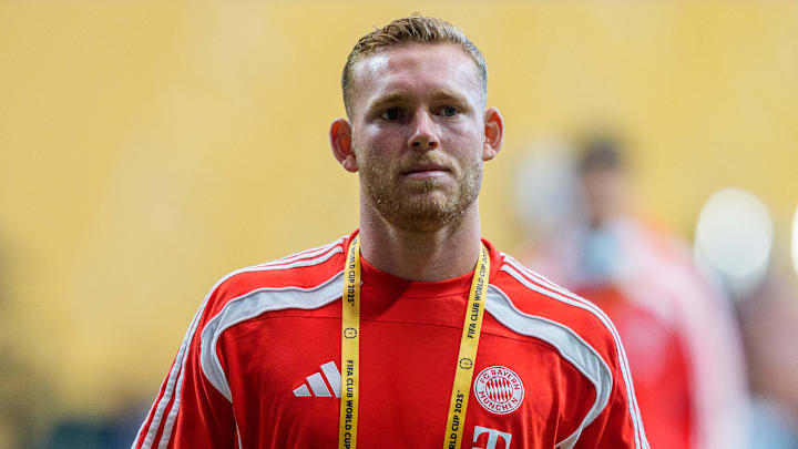 Bayern Munich goalkeeper Daniel Peretz set to join Southampton.