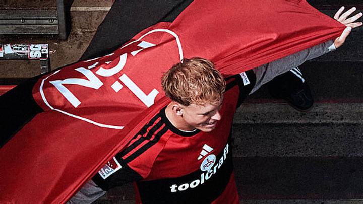Der FCN macht den Trikotsatz 26/27 komplett Der FCN macht den Trikotsatz 26/27 komplett