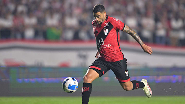 Wellington Rato se destacou com a camisa do Atlético-GO em 2022