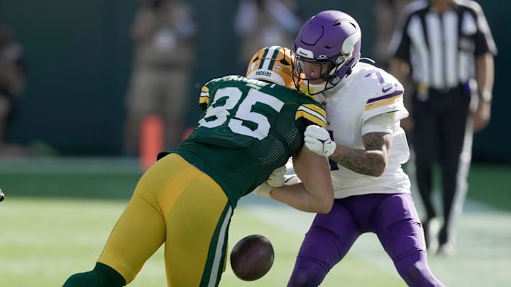 Green Bay Packers tight end Tucker Kraft (85) fumbles the ball after being hit by Minnesota Vikings cornerback Byron Murphy Jr. (7) during the fourth quarter of their game Sunday, September 29, 2024 at Lambeau Field in Green Bay, Wisconsin. The Vikings recovered the ball. The Minnesota Vikings beat the Green Bay Packers 31-29.