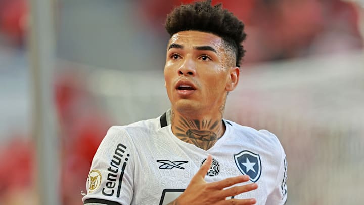 Igor Jesus tem sete gols com a camisa botafoguense