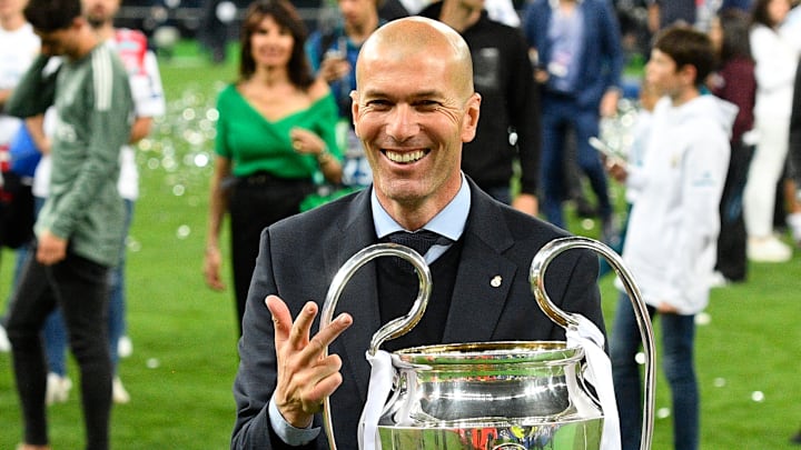 TOPSHOT-FBL-EUR-C1-LIVERPOOL-REAL MADRID