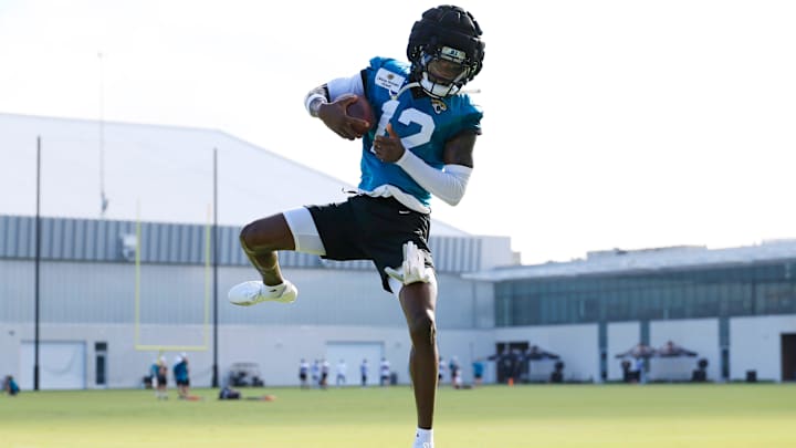 The Jaguars seem to be planning on playing Travis Hunter offensively and defensively in 2025. 