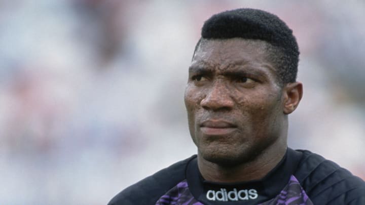 Peter Rufai deixou de ser rei para jogar futebol Peter Rufai deixou de ser rei para jogar futebol
