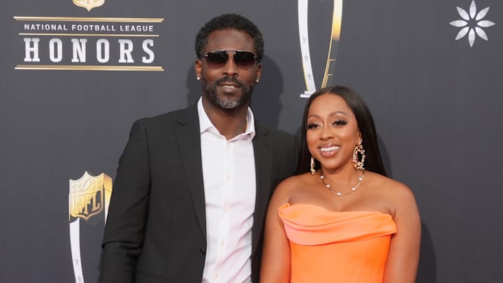 Feb 8, 2024; Las Vegas, NV, USA; Michael Vick and Kijafa Vick on the red carpet before the NFL Honors show at Resorts World Theatre. Feb 8, 2024; Las Vegas, NV, USA; Michael Vick and Kijafa Vick on the red carpet before the NFL Honors show at Resorts World Theatre.