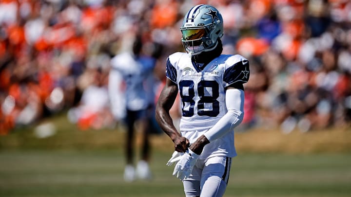 Dallas Cowboys wide receiver CeeDee Lamb (88)