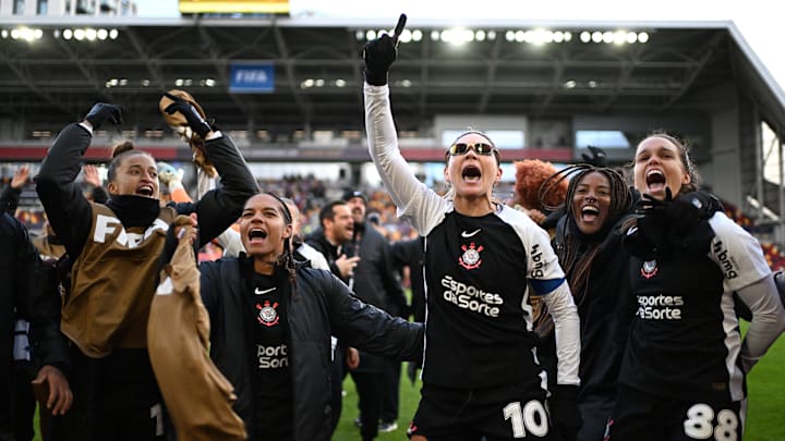 Corinthians x Arsenal se enfrentam pela final da Copa dos Campeões Feminina da Fifa