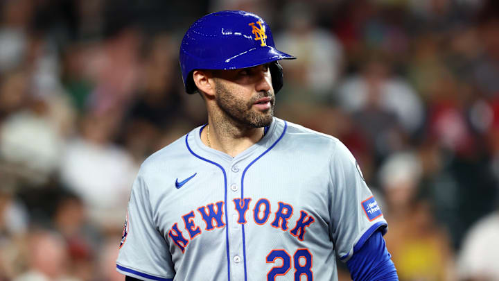 Aug 27, 2024; Phoenix, Arizona, USA; New York Mets designated hitter J.D. Martinez against the Arizona Diamondbacks at Chase Field. Aug 27, 2024; Phoenix, Arizona, USA; New York Mets designated hitter J.D. Martinez against the Arizona Diamondbacks at Chase Field.