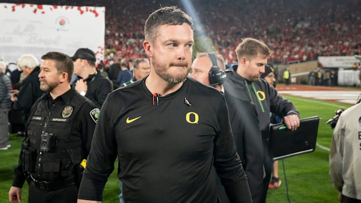 Oregon head coach Dan Lanning walks off the field as the Oregon Ducks face the Ohio State Buckeyes Wednesday, Jan. 1, 2025, in the quarterfinal of the College Football Playoff at the Rose Bowl in Pasadena, Calif.