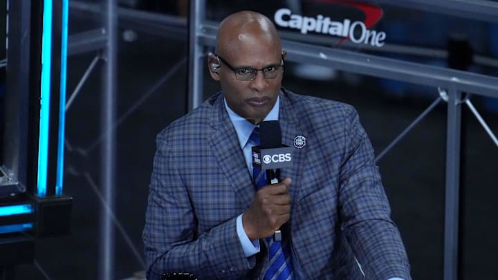 Apr 5, 2021; Indianapolis, IN, USA; CBS announcer Clark Kellogg prior to the national championship game in the Final Four of the 2021 NCAA Tournament between the Gonzaga Bulldogs and the Baylor Bears at Lucas Oil Stadium. Apr 5, 2021; Indianapolis, IN, USA; CBS announcer Clark Kellogg prior to the national championship game in the Final Four of the 2021 NCAA Tournament between the Gonzaga Bulldogs and the Baylor Bears at Lucas Oil Stadium.
