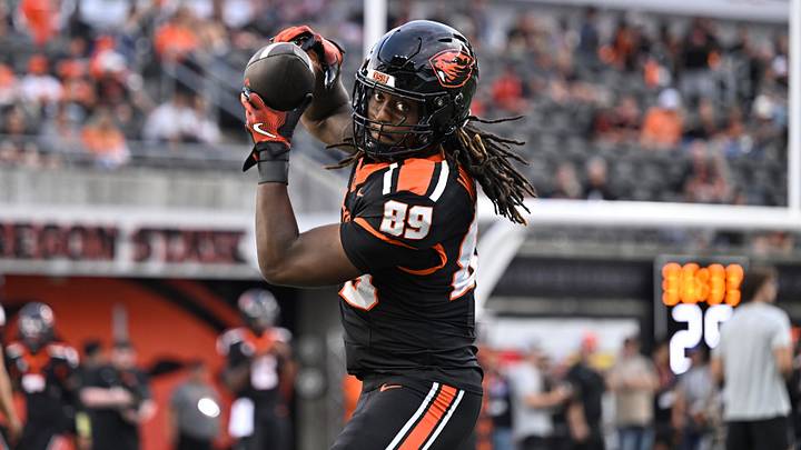 Aug 30, 2025; Corvallis, Oregon, USA; Oregon State Beavers tight end T'Andre Waverly (89) catches a pass during warmups before the game against the California Golden Bears at Reser Stadium. Mandatory Credit: Craig Strobeck-Imagn Images Aug 30, 2025; Corvallis, Oregon, USA; Oregon State Beavers tight end T'Andre Waverly (89) catches a pass during warmups before the game against the California Golden Bears at Reser Stadium. Mandatory Credit: Craig Strobeck-Imagn Images