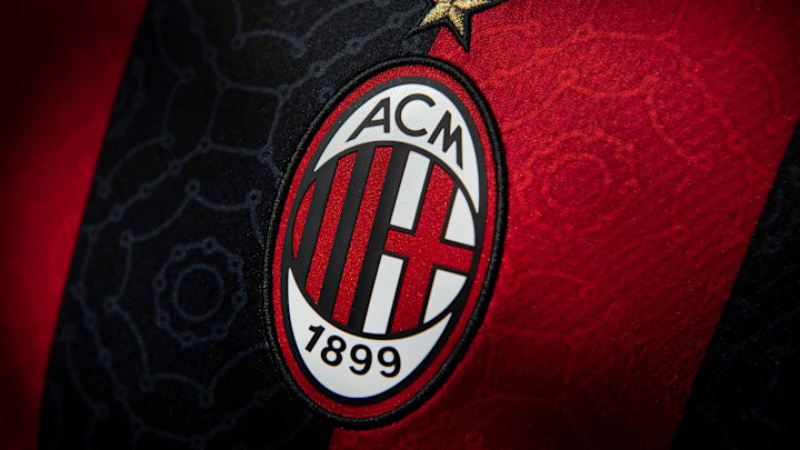 Tottenham's manager Ange Postecoglou is working to strengthen the squad, reportedly targeting a player also wanted by AC Milan.