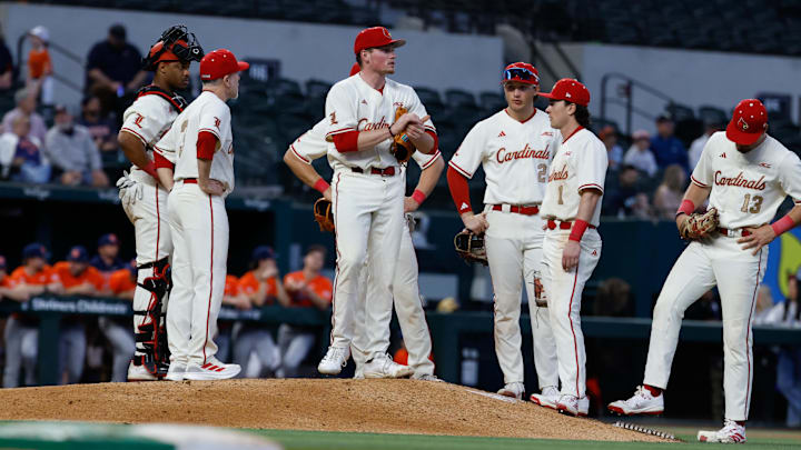 Feb 22, 2026; Arlington, TX, USA; Louisville vs Auburn during the Amegy Bank College Baseball Series at Globe Life Field. Mandatory Credit: Chris Jones-Imagn Images Feb 22, 2026; Arlington, TX, USA; Louisville vs Auburn during the Amegy Bank College Baseball Series at Globe Life Field. Mandatory Credit: Chris Jones-Imagn Images